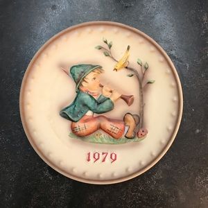 1979 Vintage M.J. Hummel Annual Collectors Plate “Singing Lesson”